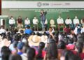 Ricardo Gallardo anunció que el programa de entrega de calzado y útiles escolares iniciará en julio