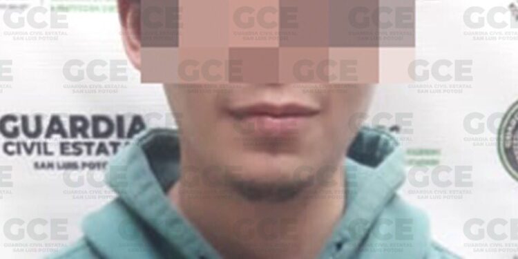 Por agredir a su papá, joven es detenido en Lomas del Tecnológico