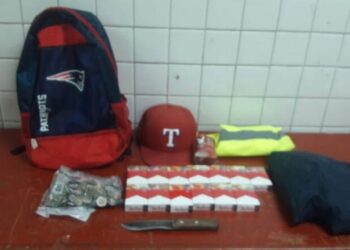 Detienen a dos asaltantes de tiendas de conveniencia en Cactus