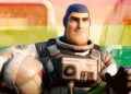 “Lightyear”, la nueva película de Disney causó polémica al incluir un beso entre dos mujeres en una de sus escenas.