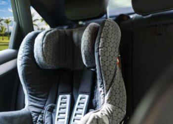 Muere niña de 4 años al quedarse dormida dentro de un auto y bajo el intenso calor de Guasave