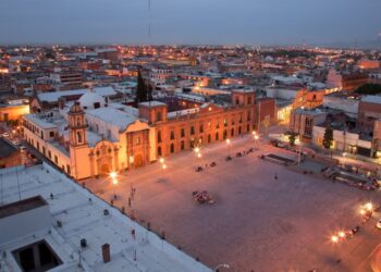 Día parcialmente nublado pero con altas temperaturas para SLP