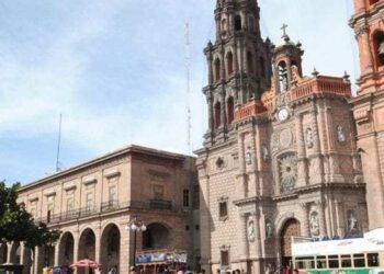 Domingo mayormente soleado en la capital potosina
