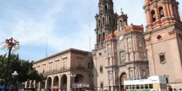Domingo mayormente soleado en la capital potosina