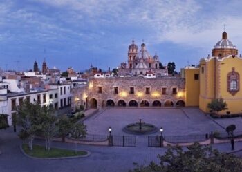 Domingo parcialmente nublado en SLP