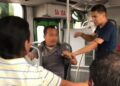 “Pónganse abusadas niñas”; pasajero golpea a sujeto por acosar a una señorita