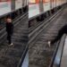 Video: Joven aturdido se baja a las vías del metro en la estación Bellas Artes