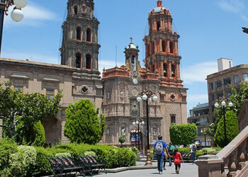 Jueves mayormente soleado en la capital potosina
