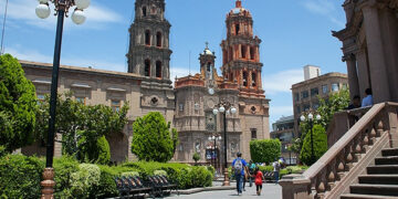 Jueves mayormente soleado en la capital potosina