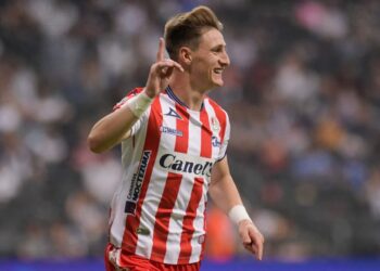Facundo Waller en el once ideal de la Liga Mx