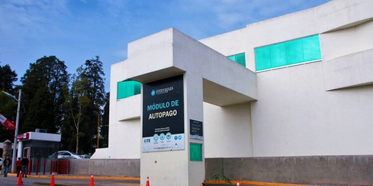 Suspenden a tres empleados de Interapas por beneficiarse del programa “Cuenta Nueva y Borrón”