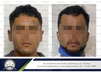 Detienen a dos hombres con marihuana y cartuchos útiles