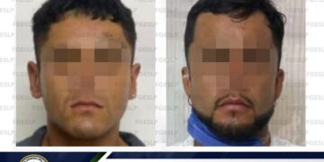 Detienen a dos hombres con marihuana y cartuchos útiles
