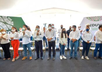 Ricardo Gallardo arrancó la construcción del bulevar metropolitano y anunció la modernización del camino a La Media Luna