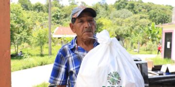 Gobierno del Estado reparte becas alimentarias a 400 mil potosinos