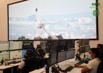 Impiden el suicidio de un hombre que pretendía de saltar  desde una antena en Quintas de la Hacienda