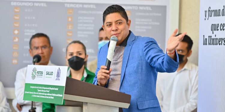 Ricardo Gallardo inaugura nueva área de urgencias del Hospital Central