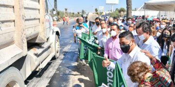Gobernador de SLP arranca la remodelación del camino al aeropuerto