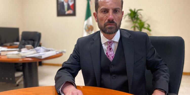 STC examina expedientes para la entrega de concesiones de taxi