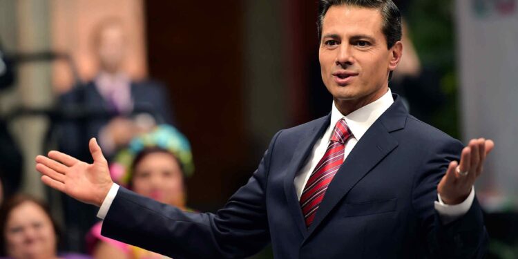 Peña Nieto responde tras acusaciones por “fraude” y dice que aclarará sus ingresos y patrimonio