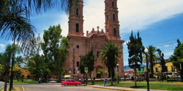 Día mayormente soleado y muy caluroso para SLP