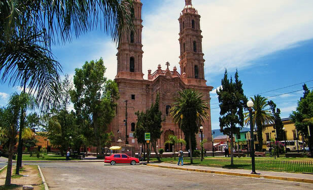 Día mayormente soleado y muy caluroso para SLP