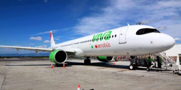 Miedo en Vuelo de Viva Aerobus: aterriza de emergencia tras intento de suicidio