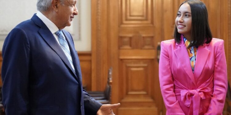 ¡De las estrellas a Palacio Nacional! Katya Echazarreta se reunió con AMLO