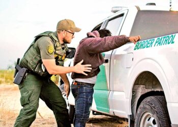 Detenciones de migrantes en frontera México-EU rompen récord