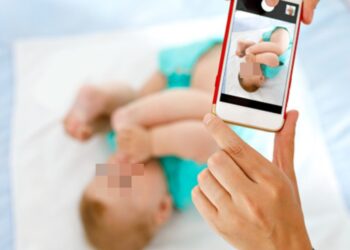 Papá envía fotos de su bebé desnudo al pediatra y Google lo ficha por pornografía infantil