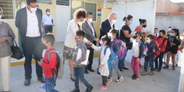 Hoy casi 100 mil alumnos del SEER regresaron a clases para el ciclo escolar 2022-2023