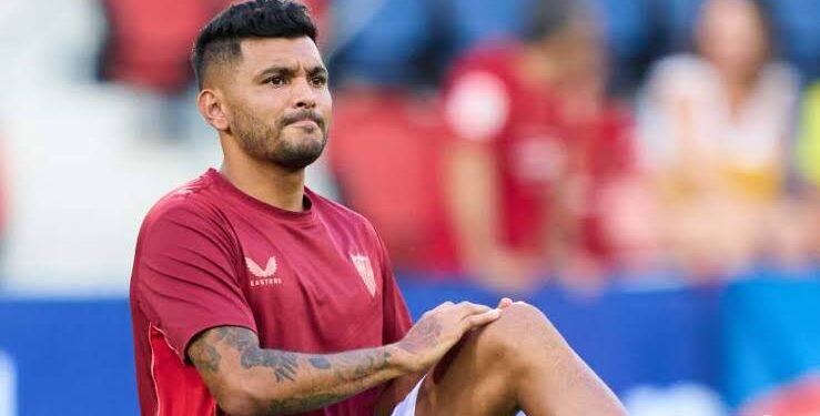 Lesión de “Tecatito Corona” lo deja fuera de Qatar 2022