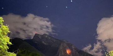 Investigan causas del incendio en el cerro de silla en Nuevo León