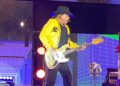 “Bronco” reventó el teatro del pueblo de la Fenapo