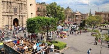 Lunes soleado en la capital potosina