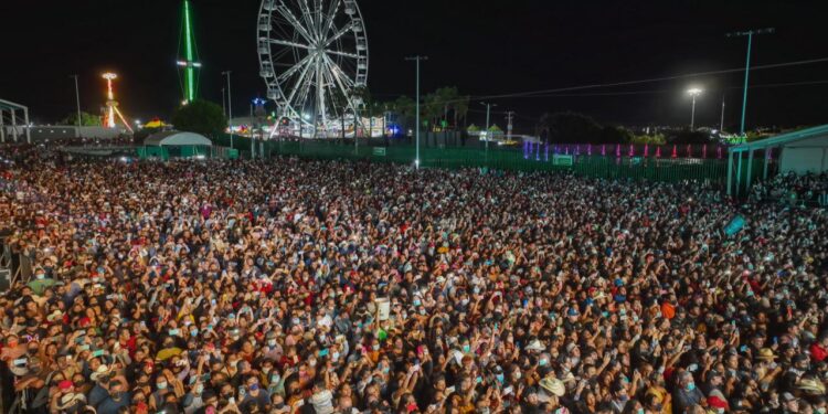 Cifra récord de 200 mil visitantes en el sexto día de la Fenapo