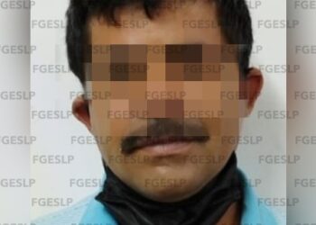 Sujeto es arrestado por agredir a su esposa en Hogares Populares