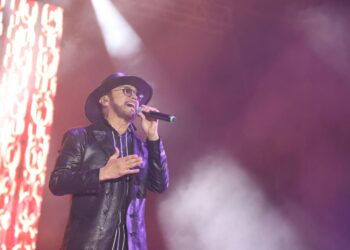 Un millón de rosas, trajo “La Mafia” a su público en el Teatro del Pueblo