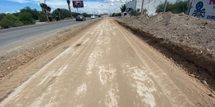 Ampliación de camino al aeropuerto va en tiempo y forma