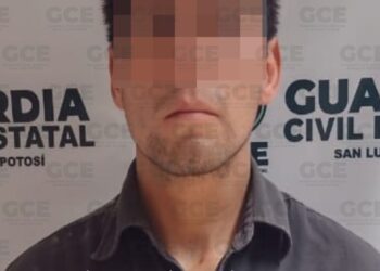Detienen a 3 hombres por violencia contra la mujer