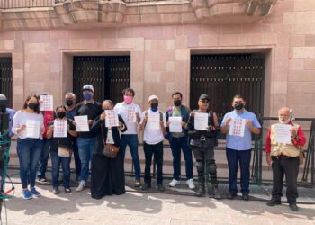Periodistas potosinos exigen seguridad y justicia por colegas asesinados