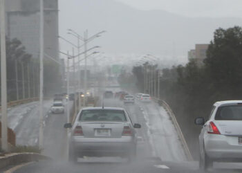Día nublado con tormentas dispersas en SLP