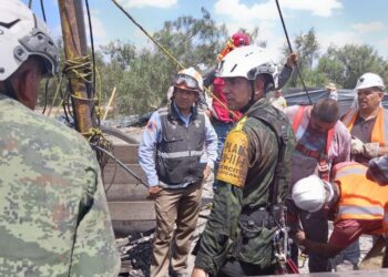 Gobierno prevé iniciar rescate de los mineros atrapados en Coahuila a mediados de la semana