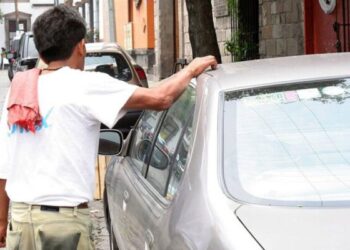 El modus operandi de los franeleros del Centro Histórico de SLP