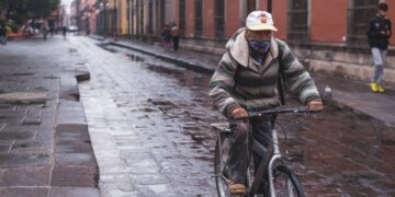 Martes nublado con tormentas dispersas