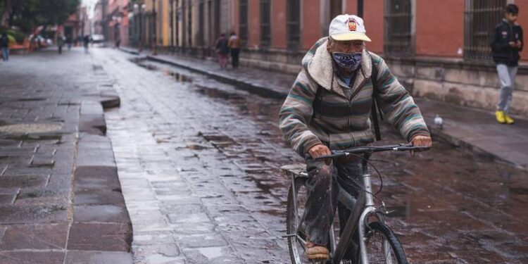 Martes nublado con tormentas dispersas
