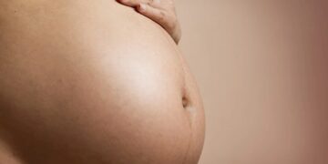 69% de embarazos que terminaron en muerte fetal fueron atendidos en IMSS y la Secretaría de Salud