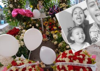 “Nadie me ha dado la cara”, reclama mamá de niña velada viva; busca apoyo de AMLO