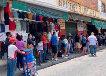 Regreso a clases, un dolor de cabeza para los padres de  familia