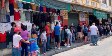 Regreso a clases, un dolor de cabeza para los padres de  familia